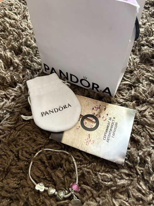 Гривна Pandora с талисмани