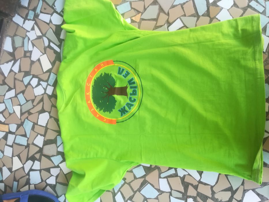 Футболка с джинсами