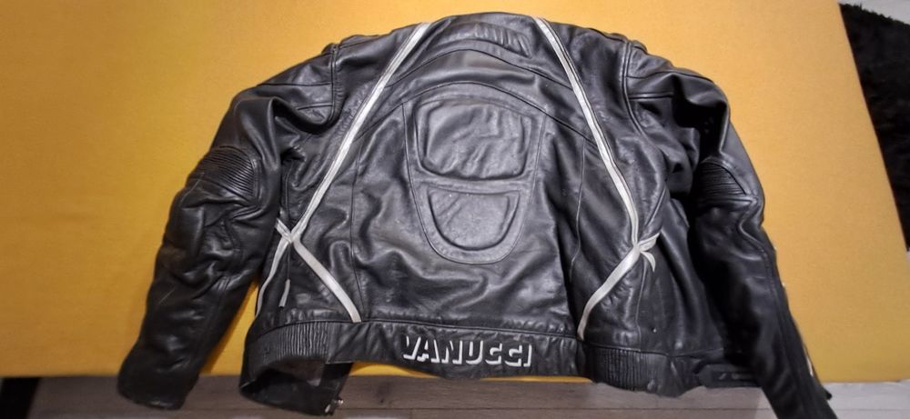 Мото яке Vanucci 56 номер