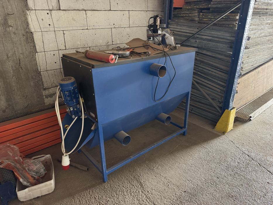 Presa peleti de 60 Kw cu bazincu snec de alimentare si racitor peleti,