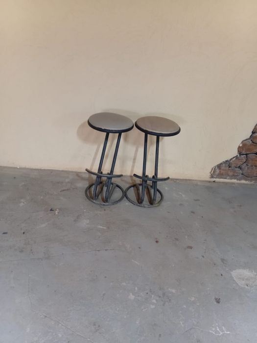 Продам стул и барные стулья