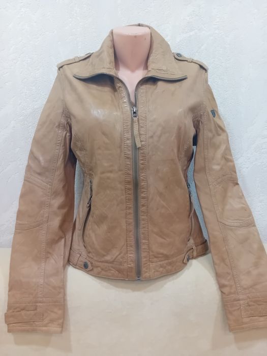 Кожанные женские  куртки