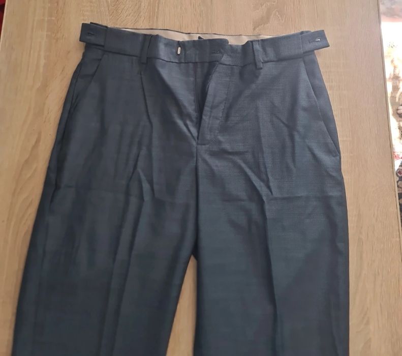 Pantaloni la dunga Zara