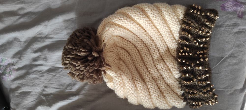 Шапка вязанная зимняя