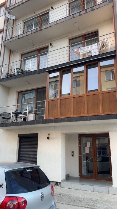 Ofer spre VANZARE apartament cu 3 camere