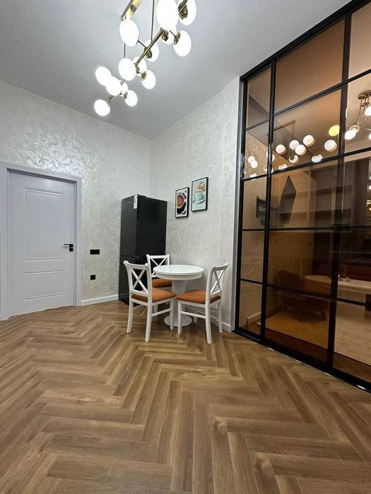 Продам 2 в 3-х комнатную(70кв.м) Новостройка.метро Новза.Чиланзар