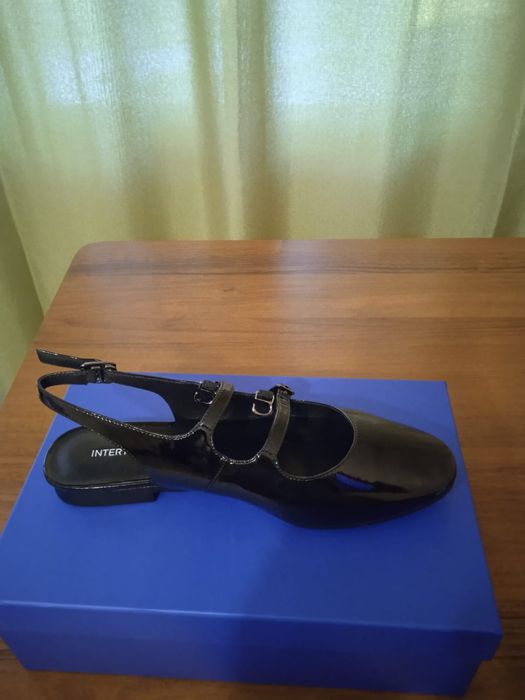 Продаются новые туфли