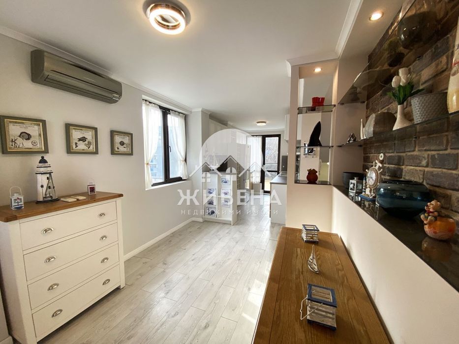 Просторен 4-стаен мезонет под наем, м-т Кабакум, морска панорама, пар