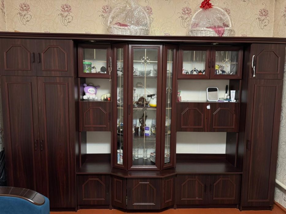 Продам стенку гарнитуру