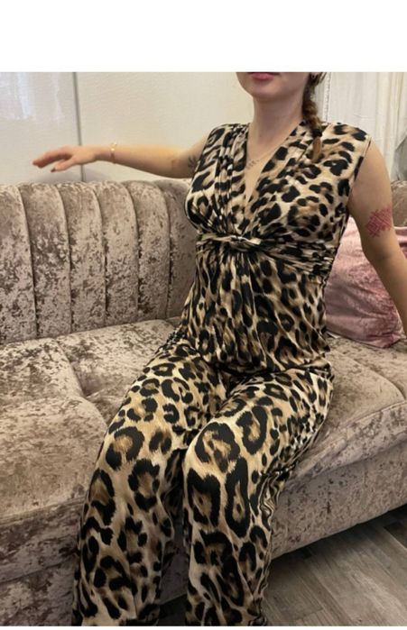 ФРАНЦИЯ - ОРИГИНАЛ,НОВЫЕ ЭКСЛЮЗИВЫЕ стильные, 44-46 разм.320уе(ск-ка)