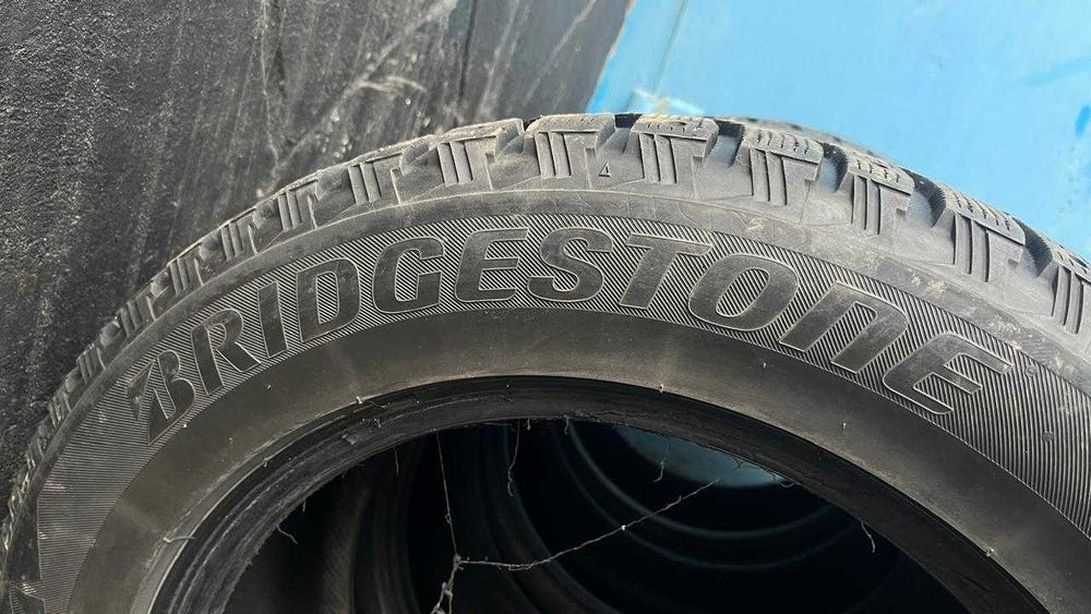 Продам шины  225\55\16