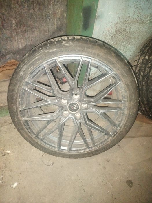 Продам диски с резиной ,торг