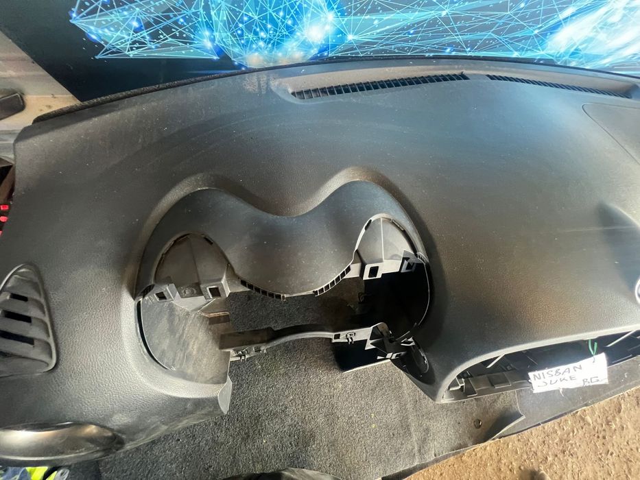 Арматурно табло Nissan Juke Нисан жук с капачка