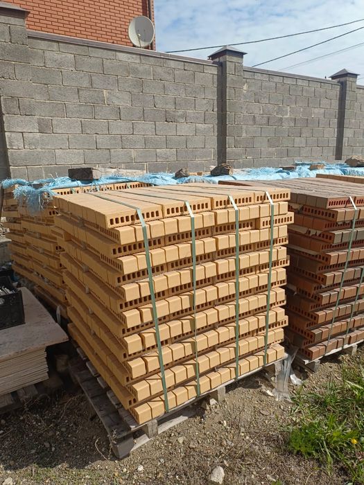 Кирпичи. Фасадные.