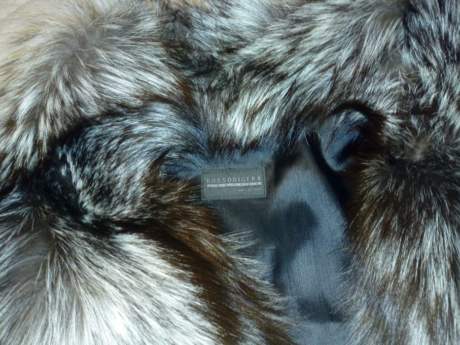 Елегантно дамско палто от каракул и сребърна лисица