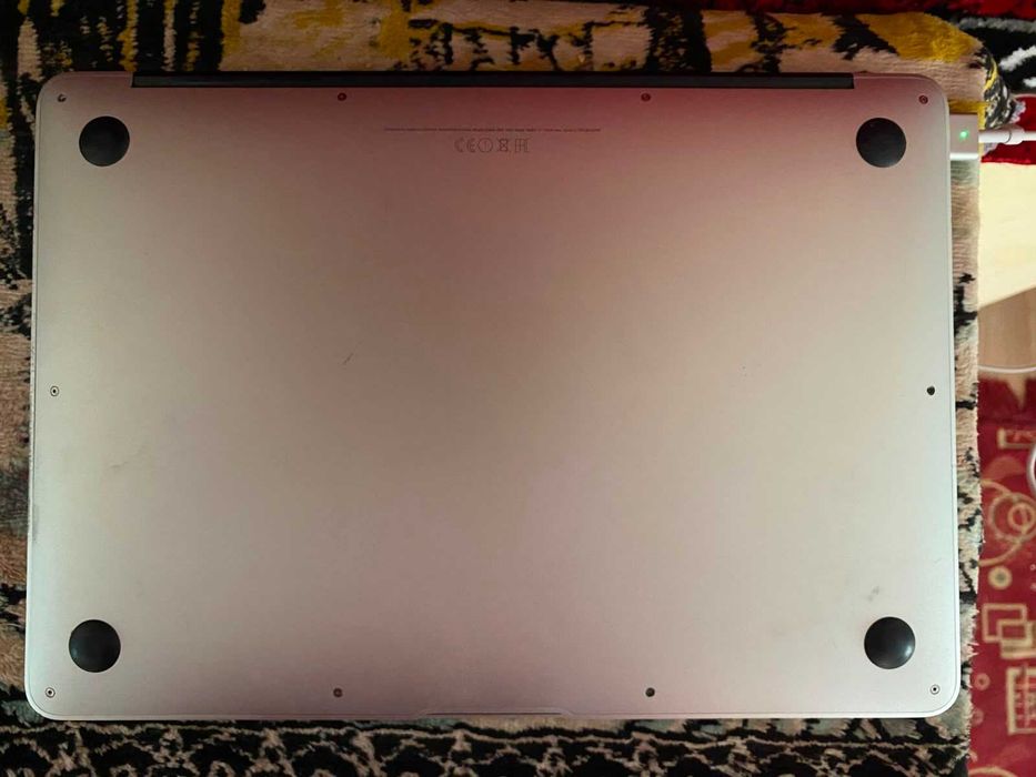 Macbook Air 2015 128 GB , 4GB RAM