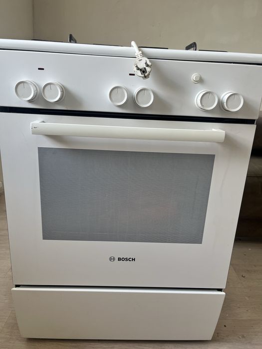 Продам газ плиту фирмы  bosch