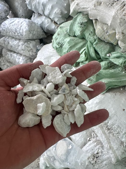 Oq tosh  galka kroshka Landshaft Dizayn N1