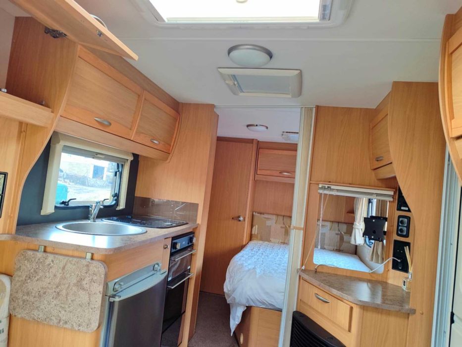 Каравана внос от Англия