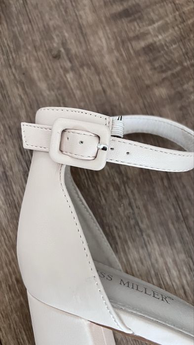 Продам туфли/босоножки