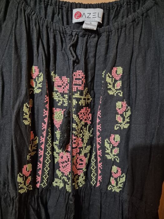 Rochie cu broderie