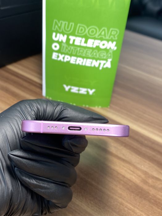 iPhone 16 • 128 GB • Pink