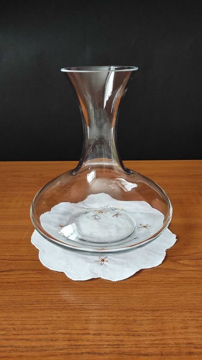 Масивен кристален декантер за вино