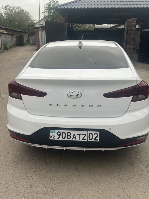 Hyundai Elantra 2020