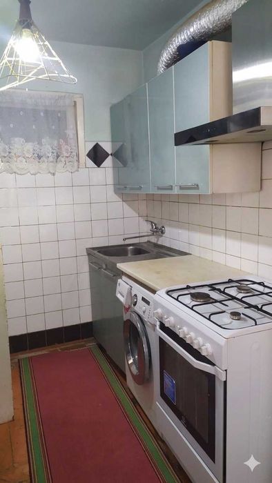 Продам свою 3х-комнатная на Чиланзаре,Ак-Тепе. Своя парковка и огород.