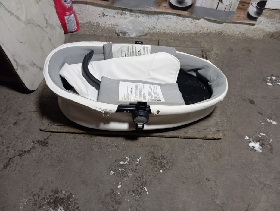 Продам коляску почти новая