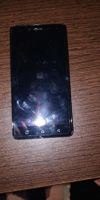 Телефон Lenovo с