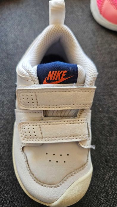 Лот 7 чифта обувки Nike, Champion, Decathlon, Apawwa и др.