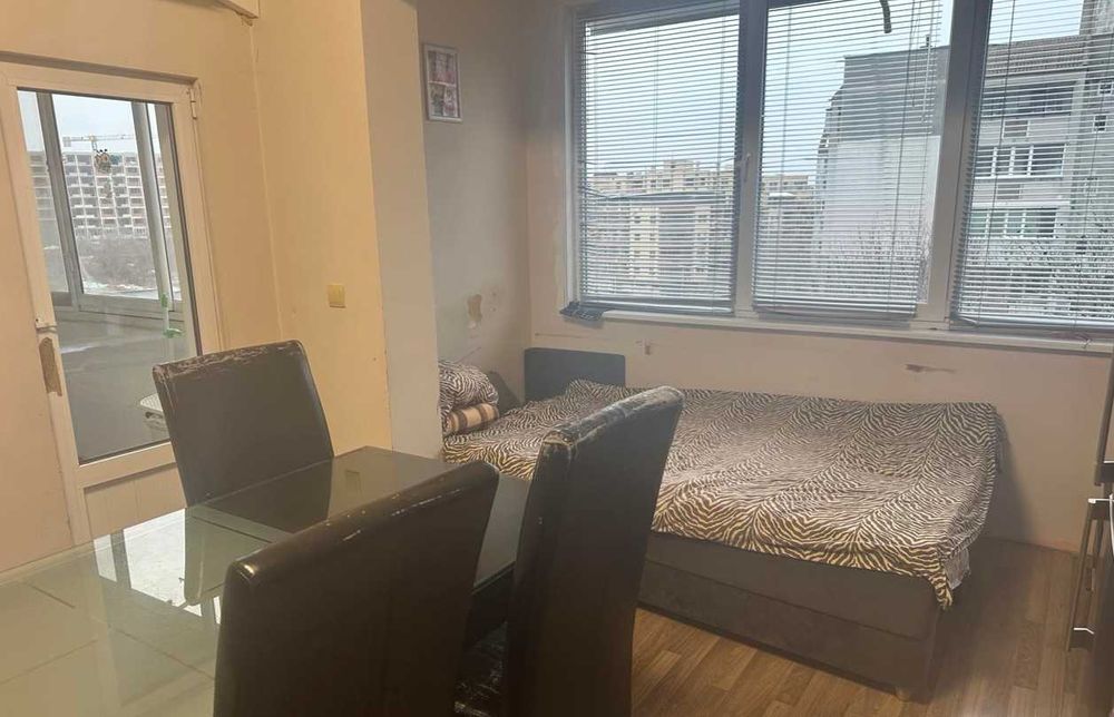 Продава се Тристаен апартамент в Варна, Възраждане 4 - 90 кв.м за 1360 €/кв.м - Снимка #1