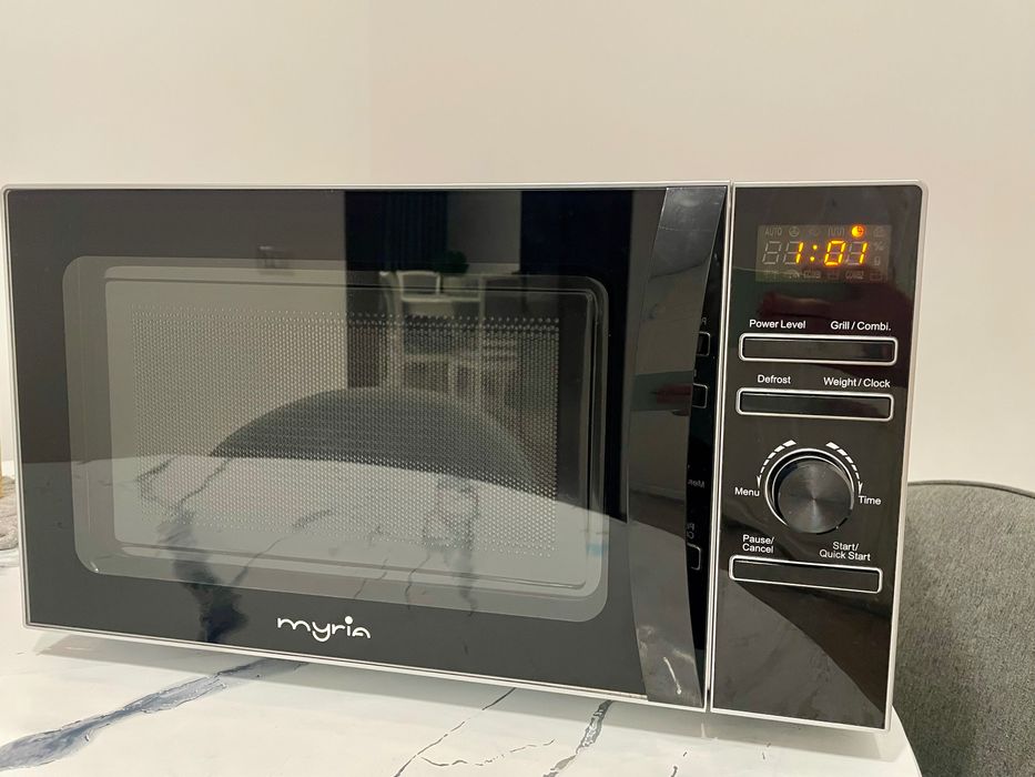 Cuptor microunde MyriaMY4402SVG