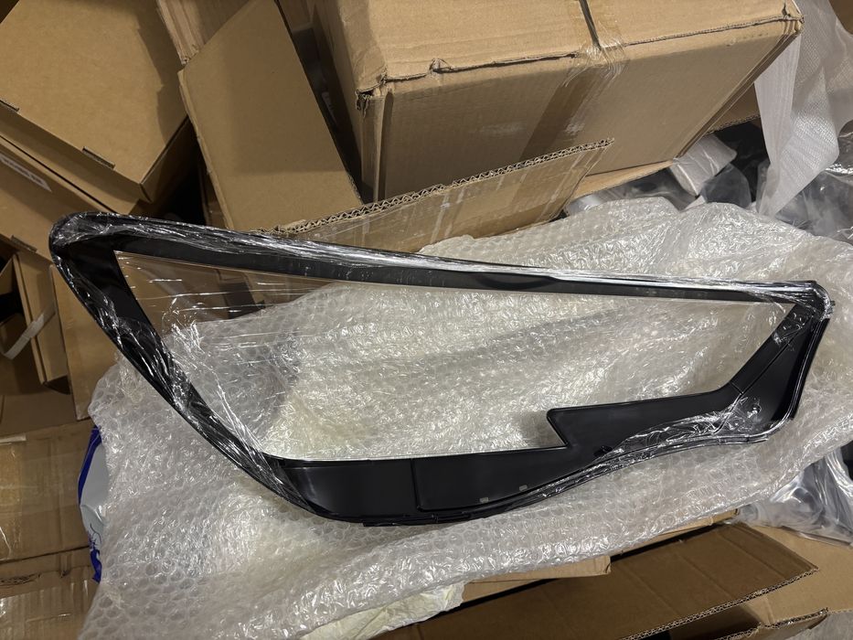 Комплект Стъкла / Капаци за фарове за Audi A4 B9 (15-19) стъкло фар