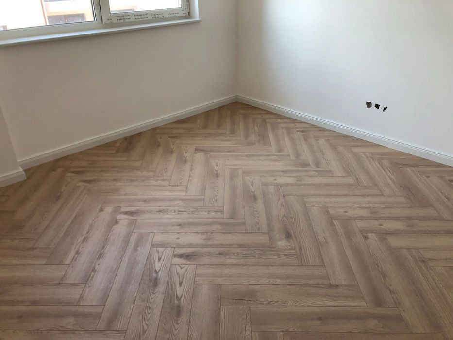 Montaj Parchet stratificat lipit/spc heringbone/chevron/ lamint/plinta
