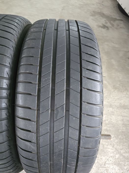2 Броя 225/55/18 Bridgestone 6,5mm 22dot