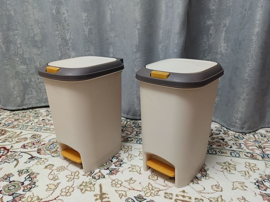 Мусорные ведра, новые
