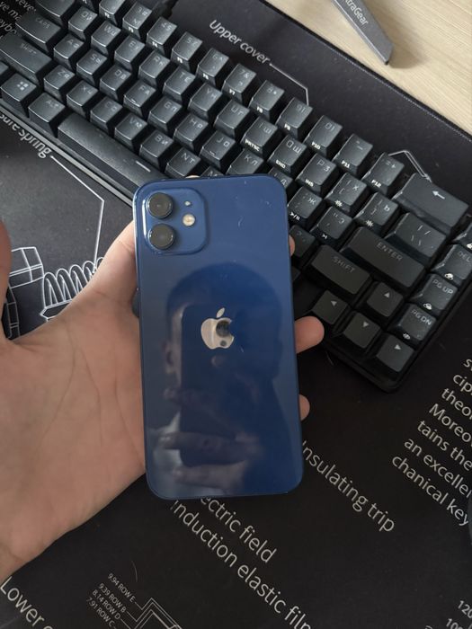 Apple 12 blue 64gb