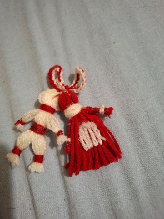 Мартеници ръчно изработени