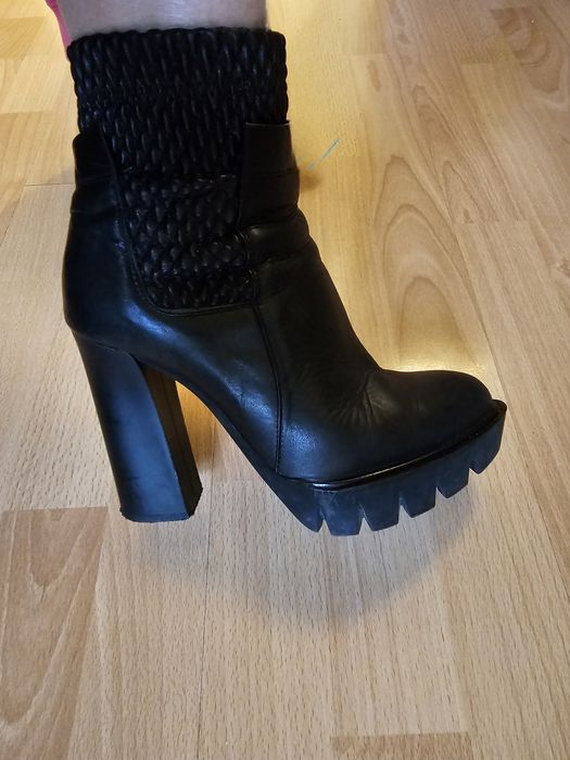 Боти на висок ток от естествена кожа