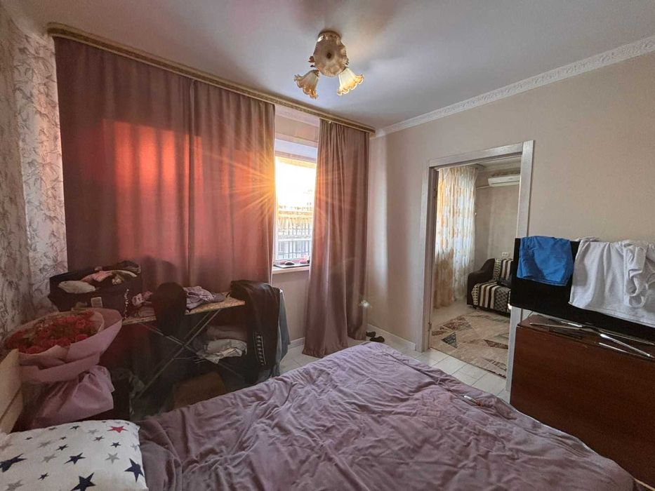 продам четырехкомнатную квартиру