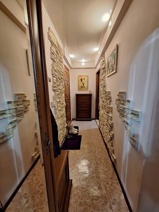 Продаётся 2 комн район КазИИТУ