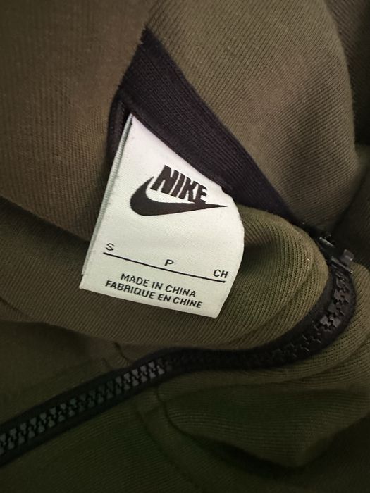 Nike tech тъмно зелен оригинален чисто нов