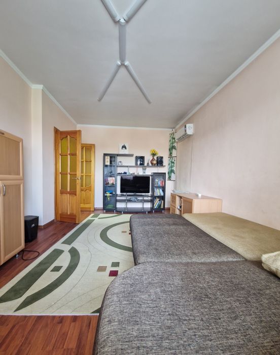 Продам 1 кв 48 квм рн Шанхай