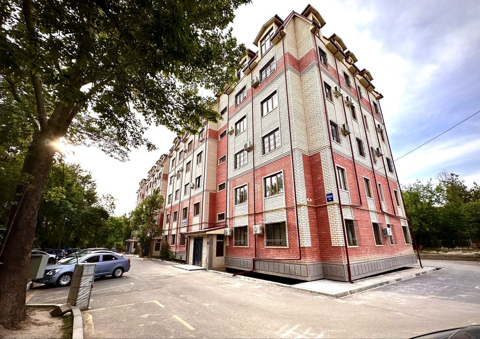 Продается 3 комнатная квартира с дизайнерским ремонтом в новостройке