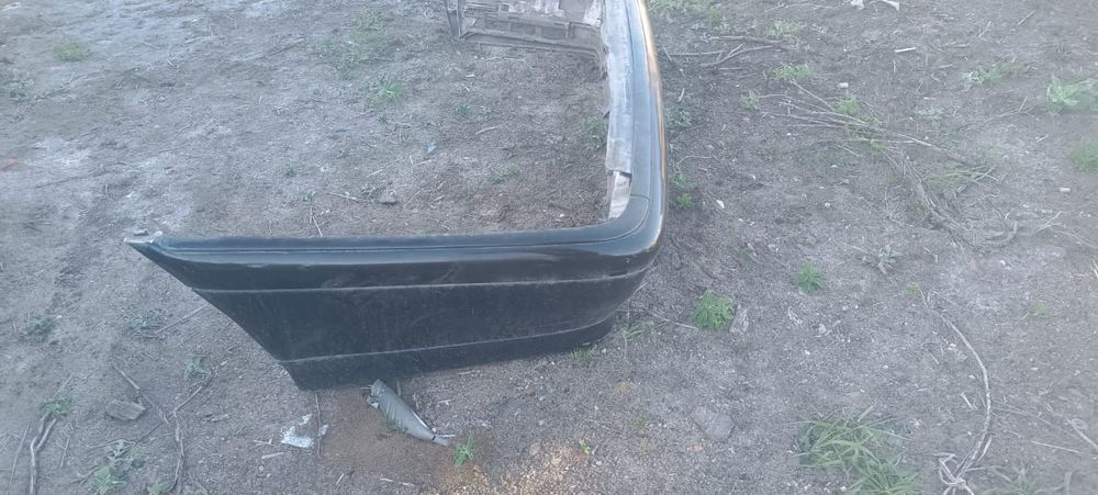 Продам бампера 202 Мерседес