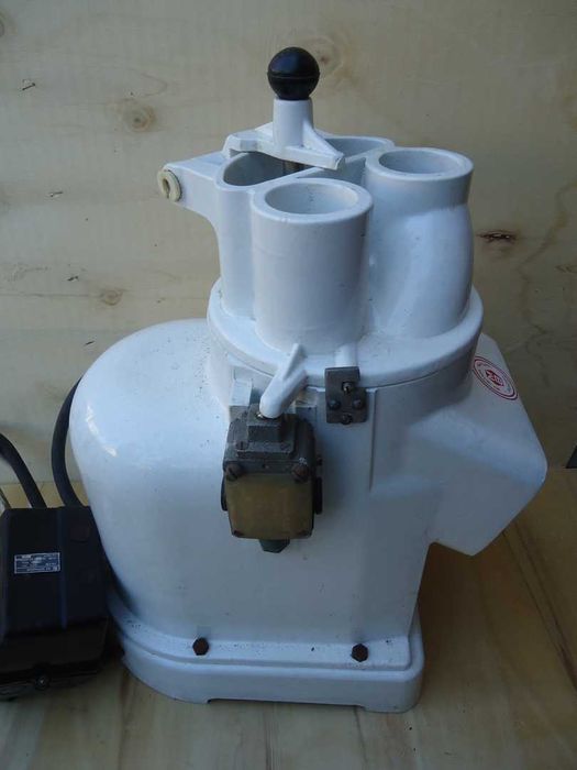 Професионална резачка на зеленчуци