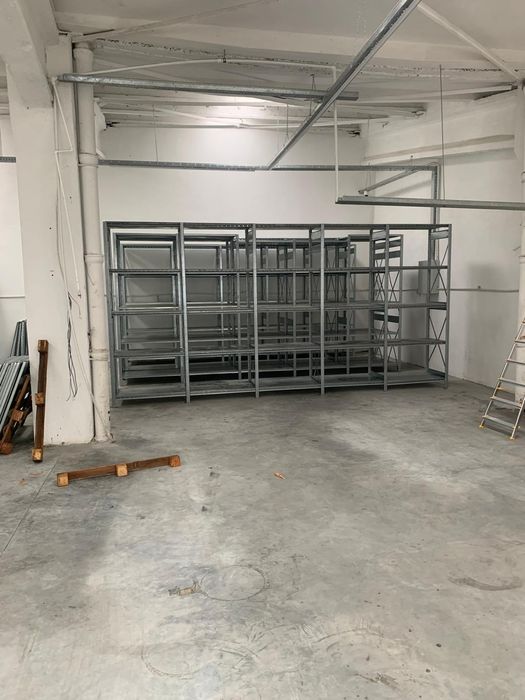 Rafturi metalice pentru depozitare manuala cu polite