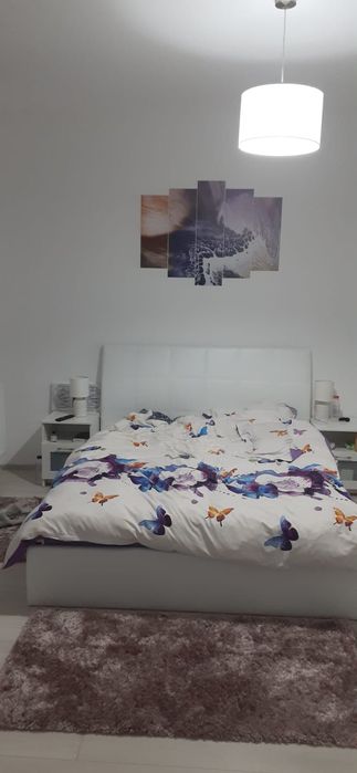 Apartament 3 camere ,81 mp, 2 băi ,2 balcoane ,centrala proprie